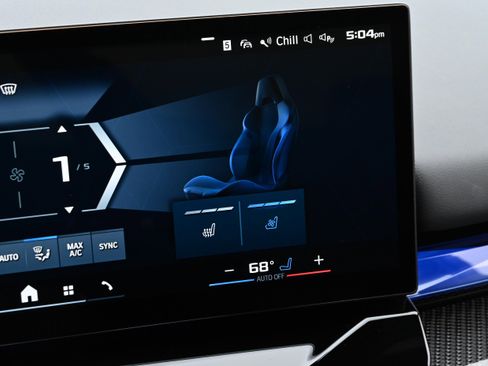 Used 2025 BMW M5 w/ Executive Package image 42