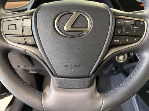 Used 2023 Lexus ES 350 w/ Premium Package image 15