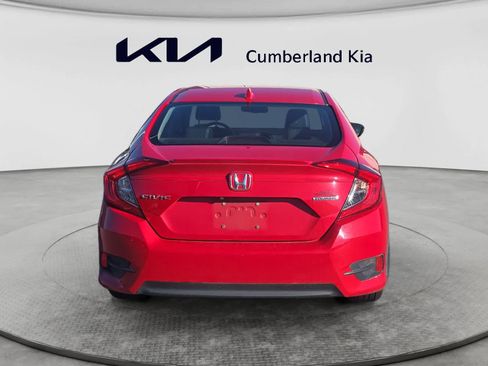 Used 2017 Honda Civic Touring image 4