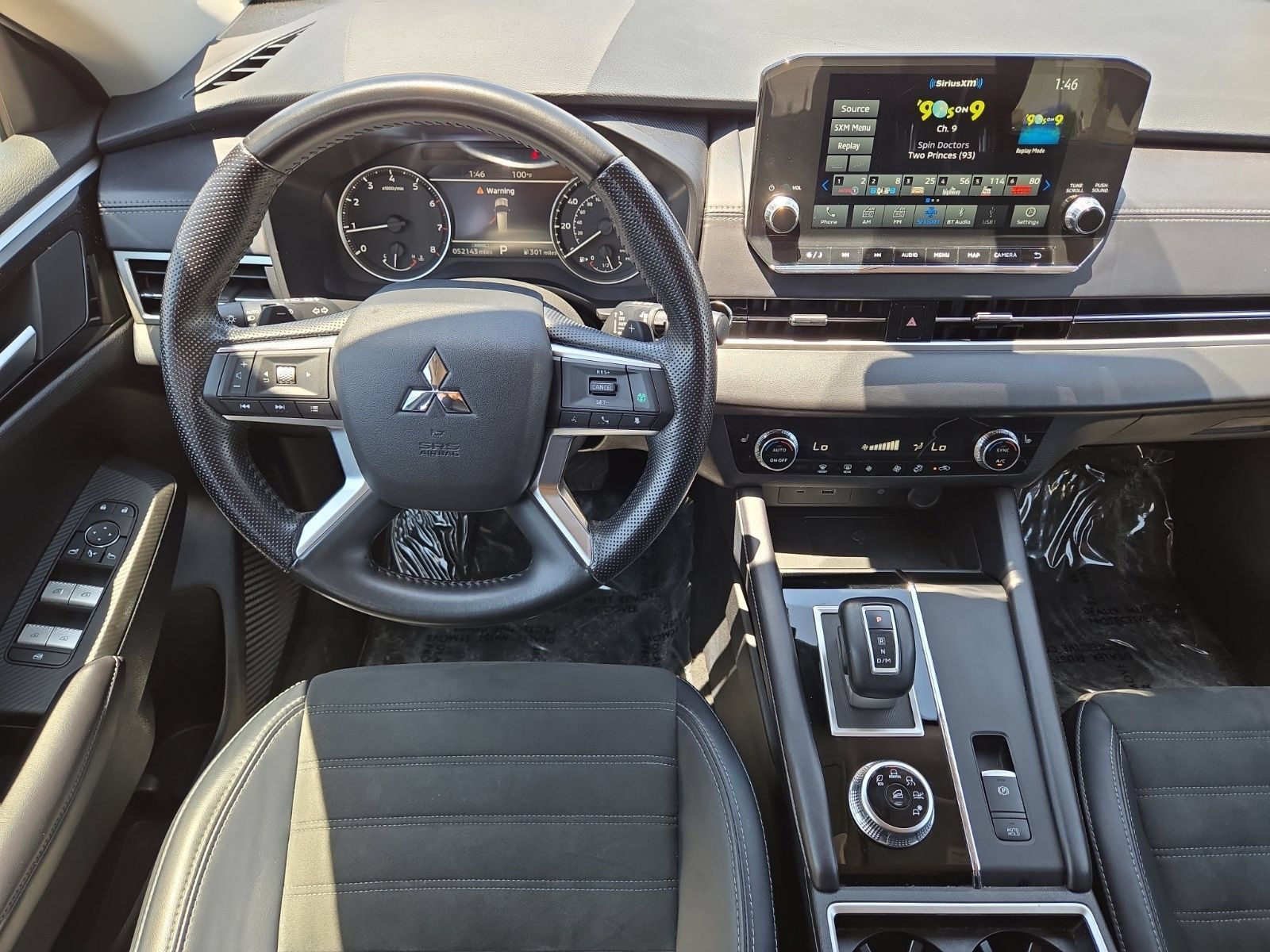 Used 2024 Mitsubishi Outlander SE FWD image 17
