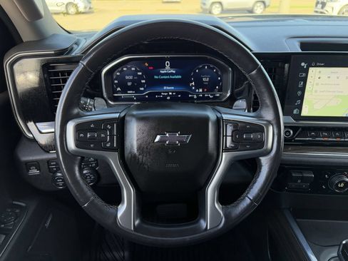 Used 2023 Chevrolet Silverado 1500 RST AWD/4WD image 15
