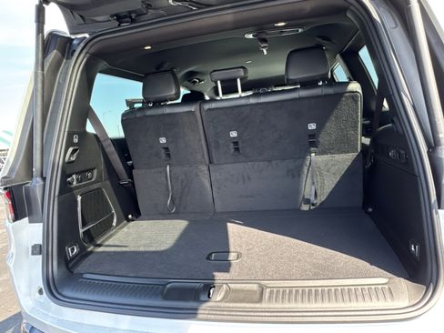 New 2025 Jeep Wagoneer Series II w/ HD Trailer Tow Package image 17