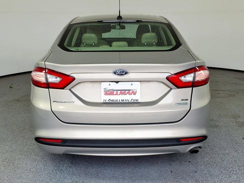 Used 2016 Ford Fusion SE w/ Equipment Group 202A FWD image 9