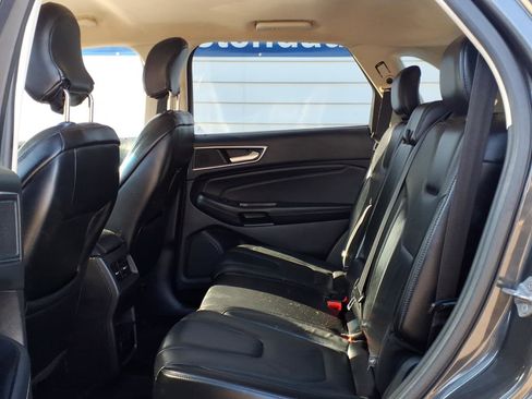 Used 2017 Ford Edge Titanium w/ Technology Package image 11