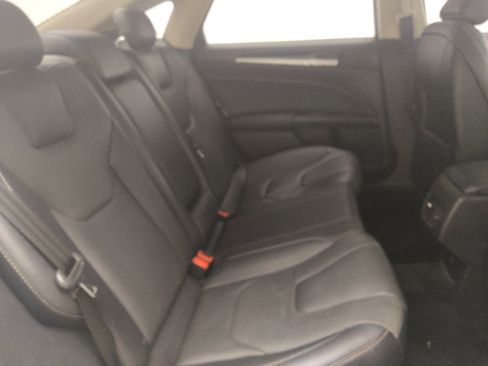 Used 2018 Ford Fusion Titanium image 19