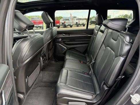 Used 2022 Jeep Grand Cherokee L Overland AWD/4WD image 15