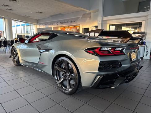 Used 2023 Chevrolet Corvette Z06 w/ Z07 Performance Package image 2