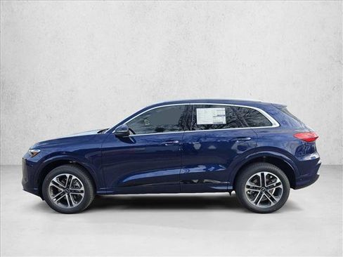 New 2025 Audi Q5 Premium w/ Convenience Package image 8