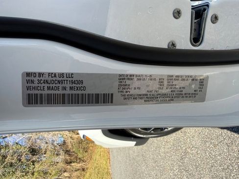 New 2026 Jeep Compass Limited image 31