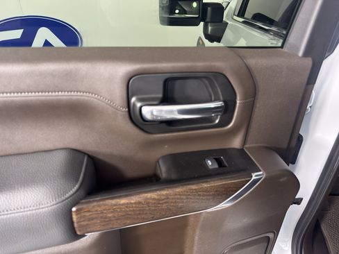 Used 2020 GMC Sierra 2500 Denali w/ Denali Ultimate Package AWD/4WD image 32