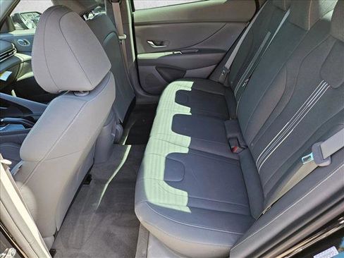 Certified 2024 Hyundai Elantra SEL image 15