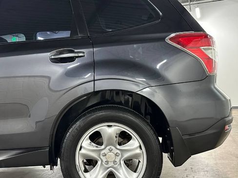 Used 2015 Subaru Forester 2.5i AWD/4WD image 10