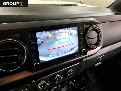 Certified 2020 Toyota Tacoma TRD Off-Road image 27