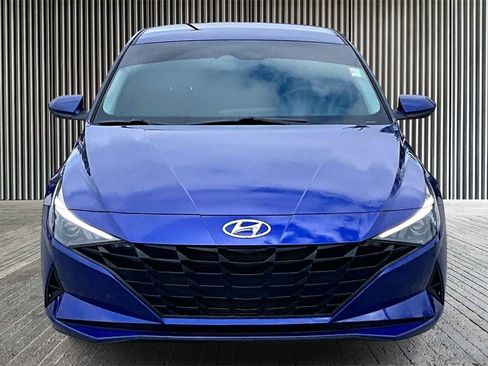 Used 2023 Hyundai Elantra SEL w/ Cargo Package image 3