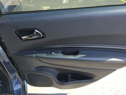 Used 2021 Dodge Durango R/T w/ Technology Group AWD/4WD image 40