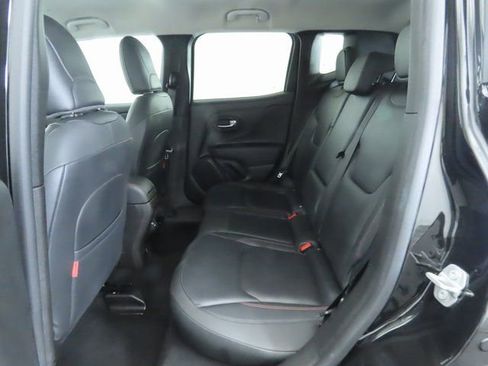 Used 2022 Jeep Renegade Trailhawk image 22