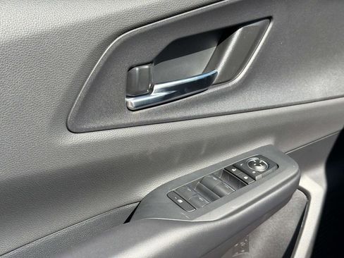 New 2026 Toyota Prius Plug-In Hybrid image 17