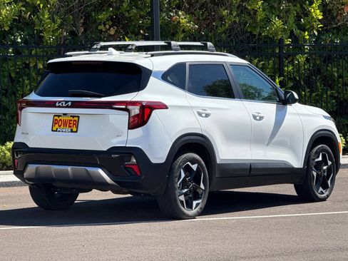 Used 2025 Kia Seltos EX AWD/4WD image 4