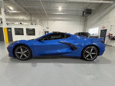 Used 2023 Chevrolet Corvette Stingray Premium Cpe w/ Z51 Performance Package RWD image 4