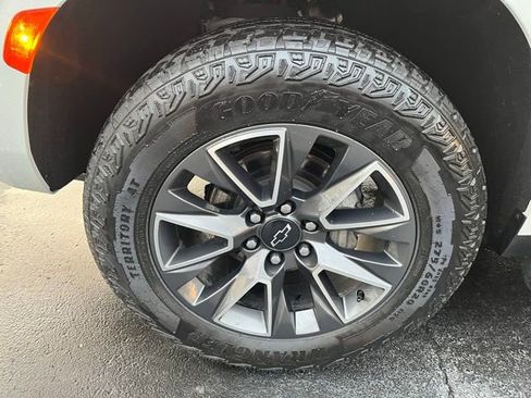 Used 2023 Chevrolet Tahoe Z71 w/ Off-Road Capability Package image 9