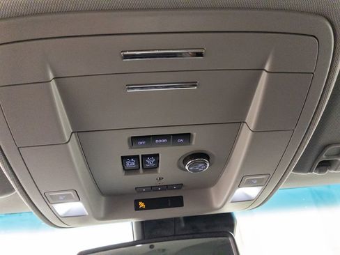 Used 2018 Chevrolet Tahoe Premier image 24