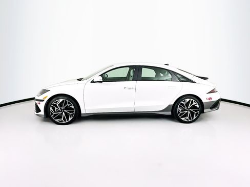 Used 2024 Hyundai Ioniq 6 SEL RWD image 4