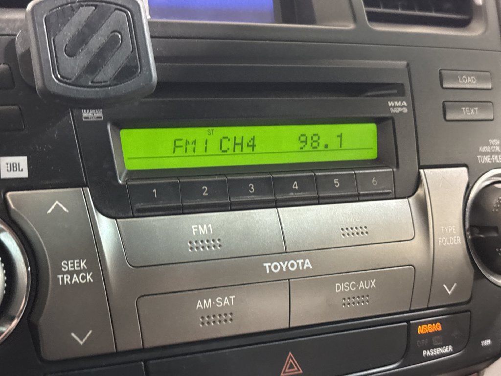 Used 2010 Toyota Highlander Limited AWD/4WD image 14