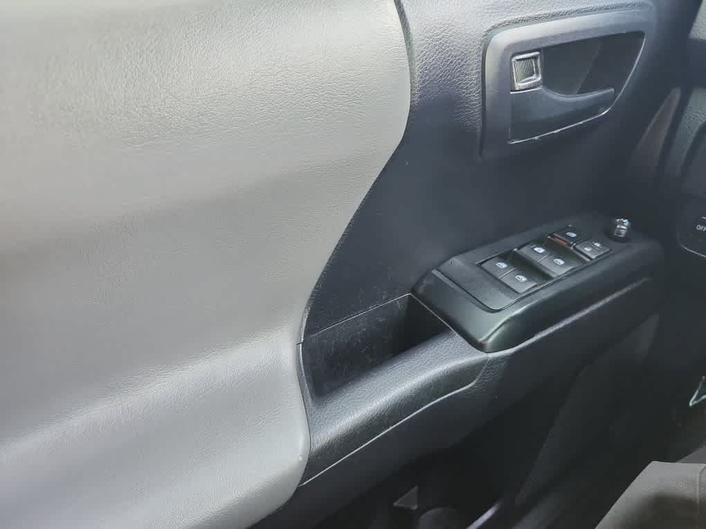 Used 2020 Toyota Tacoma SR AWD/4WD image 22