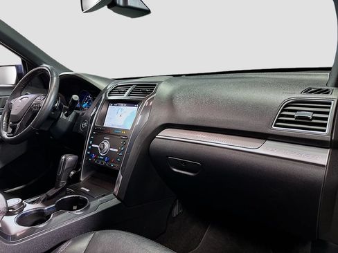 Used 2019 Ford Explorer Sport w/ Equipment Group 401A AWD/4WD image 36