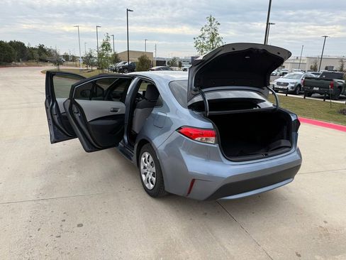 Used 2022 Toyota Corolla LE w/ Carpet Mat Package (TMS) image 24