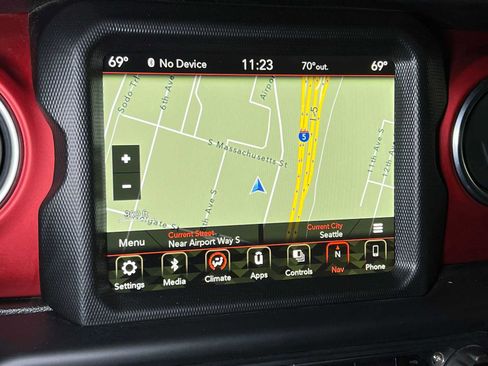 Used 2018 Jeep Wrangler Rubicon AWD/4WD image 34