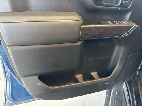 Used 2022 Chevrolet Silverado 2500 LTZ w/ LTZ Convenience Package image 7