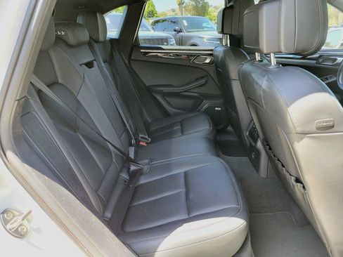 Used 2021 Porsche Macan AWD/4WD image 13
