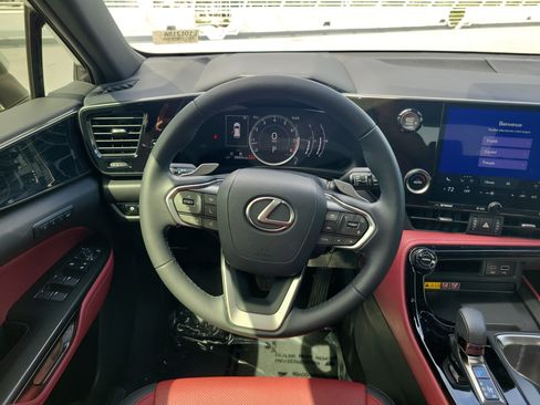 Used 2025 Lexus NX 250 FWD w/ Towing Package (2000 Lbs) image 17