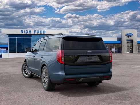 New 2027 Ford Expedition Platinum w/ Stealth Appearance Package AWD/4WD image 8