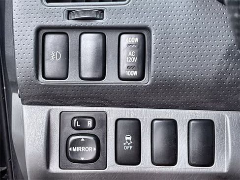 Used 2012 Toyota Tacoma PreRunner image 39