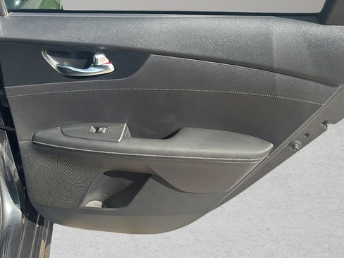 Used 2022 Kia Forte GT-Line FWD image 12