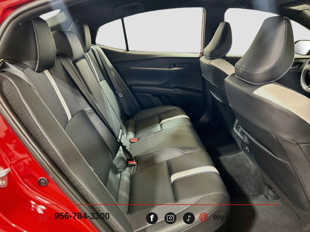 Used 2026 Toyota Camry Hybrid w/ Convenience Package FWD image 24