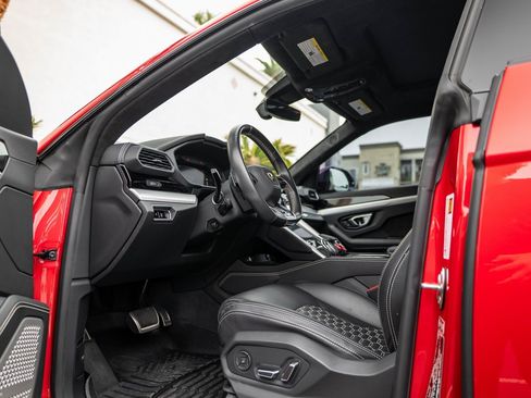 Used 2024 Lamborghini Urus S image 15