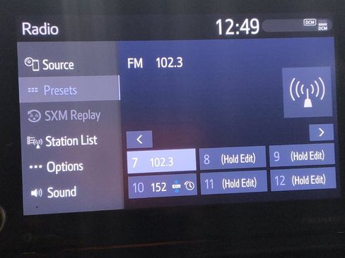 Used 2022 Toyota Corolla SE image 25