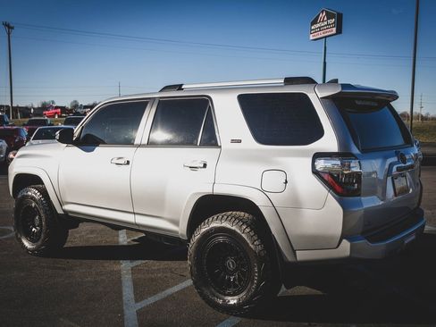 Used 2023 Toyota 4Runner SR5 Premium image 29