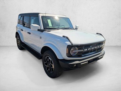 New 2026 Ford Bronco Outer Banks AWD/4WD image 6