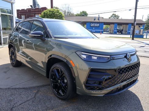 New 2026 Volkswagen Tiguan SE R-Line AWD/4WD image 7