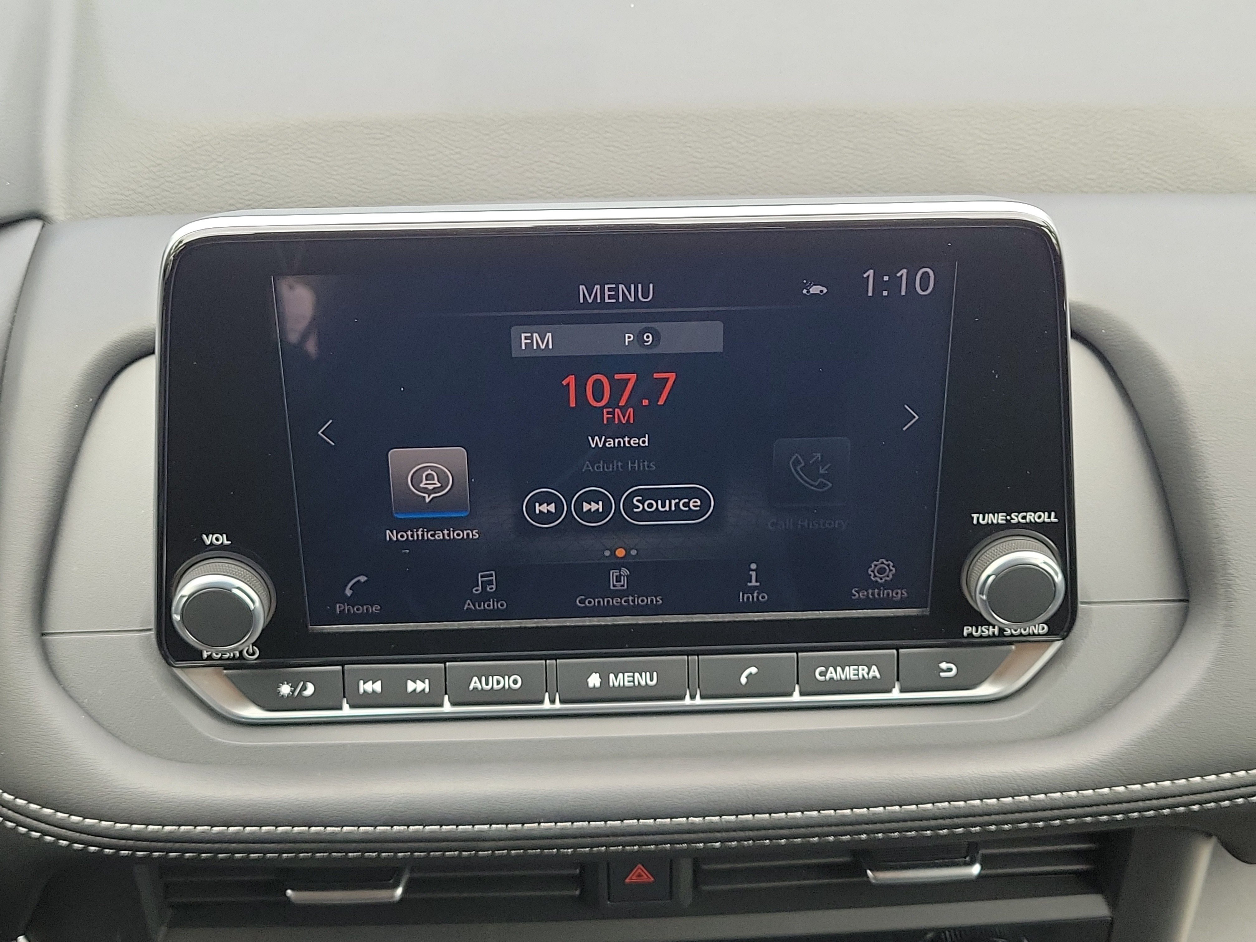 Certified 2025 Nissan Rogue SV AWD/4WD image 27
