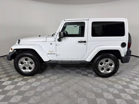 Used 2015 Jeep Wrangler Sahara w/ Connectivity Group image 8