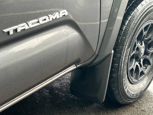 Used 2019 Toyota Tacoma SR5 AWD/4WD image 20