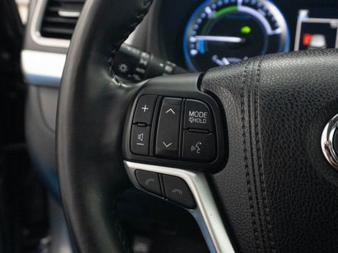 Used 2018 Toyota Highlander Limited Platinum AWD/4WD image 28