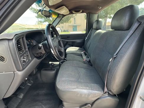 Used 2006 Chevrolet Silverado 1500 W/T w/ Skid Plate Package AWD/4WD image 10