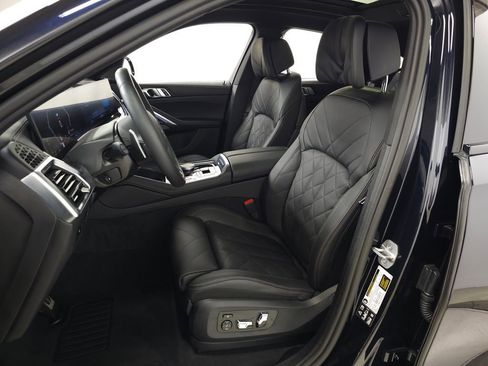 Used 2026 BMW X6 xDrive40i w/ Climate Comfort Package image 16