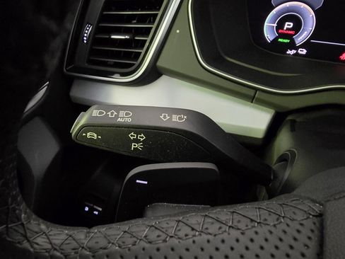 Used 2024 Audi Q5 e Premium Plus image 21